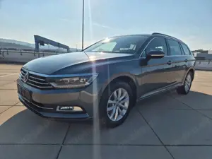 Volkswagen Passat Variant Comfortline DSG LED SHZ AHK 1-Hd.