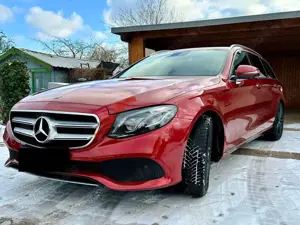 Mercedes-Benz E 200 COMAND, 360 grad, 2. Hd, HU/AU neu, Service neu.