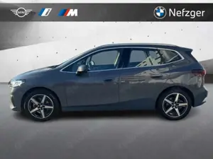 BMW 218 Active Tourer d Navi Rückfahrkamera Fernlichtassis Bild 2