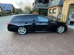 Mercedes-Benz E 300 E-Klasse T-Modell Diesel d 4Matic T 9G-TRONIC AMG