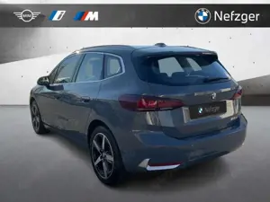 BMW 218 Active Tourer d Navi Rückfahrkamera Fernlichtassis Bild 3