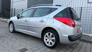 Peugeot 207 Bild 3