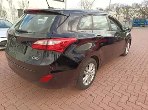 Hyundai i30 cw Trend Automatik*Klima*Tempomat*PDC+CAM Bild 2