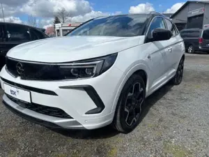 Opel Grandland Ultimate Plug-in-Hybrid 225 PS - Top-Ausstattung!