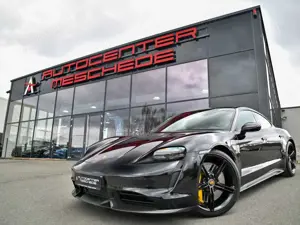 Porsche Taycan Turbo S Sport-Design-Paket Carbon* 21 *