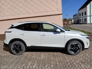 Nissan Qashqai 1.3 DIG-T N-Connecta beheizb. Frontschei Bild 5