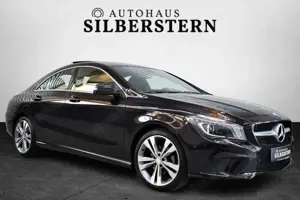 Mercedes-Benz CLA 180 Urban+Panorama+Sitzheizung-Bi Xenon+