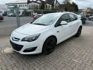 Opel Astra J Lim. 5-trg. Fun
