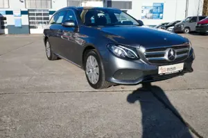 Mercedes-Benz E 220 d T Avantgarde LED/Nav/Kam/SHZ/Schiebedach
