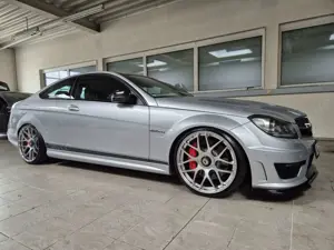 Mercedes-Benz C 63 AMG Coupe Edition 507 Panoramadach Bild 5