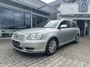 Toyota Avensis Combi 2.2D TÜV 06-2026