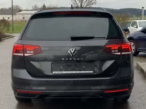 Volkswagen Passat Variant 2.0 TDI DSG BUSINESS NAVI+LED+PAN Bild 4