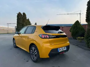 Peugeot 208 Style Bild 4