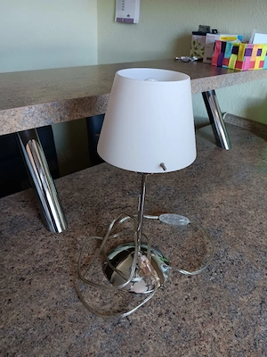 Lampe mit Standfuss