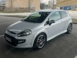 Fiat Punto Evo - Sport - 135PS - TÜV Neu