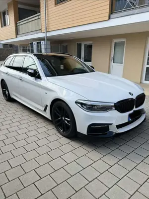BMW 520 BMW 5 xDrive MPaket|HUD|ACC|Garantie|V.Ausstattung