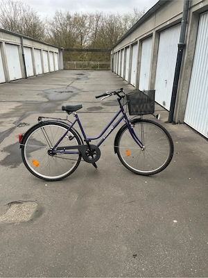 Ein Damenfahrrad