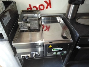 Verkaufsanhänger | vielseitig nutzbar | optional mit neuer Ausstattung