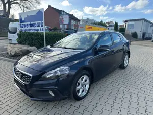 Volvo V40 Cross Country Momentum