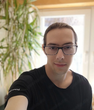 Devoter Junger Mann sucht dominantes Paar Bild 2