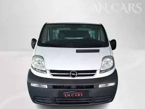 Opel Vivaro 2.0 Benzin Klima großer Service Bild 3