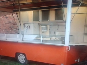 Imbissanhänger sehr gepflegt mit neuem TÜV