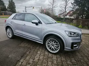 Audi Q2 35 TFSI S-Line, AHK abnehmbar, HU/AU KD NEU