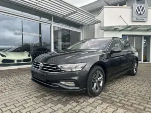 Volkswagen Passat Variant 2.0TDI DSG*R-LINE*AHK*KAMERA