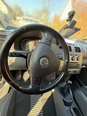 Volkswagen Touran Bild 2