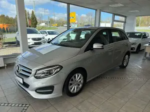 Mercedes-Benz B 180 Automatik 2.HAND AUTOMATIK NAVI SHZ LED Bild 1