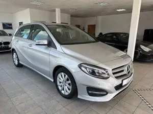 Mercedes-Benz B 180 Automatik 2.HAND AUTOMATIK NAVI SHZ LED Bild 5