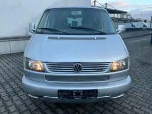 Volkswagen T4 Multivan STANDHEIZ.|BETT|SHZ|AHK|7-SITZER Bild 2