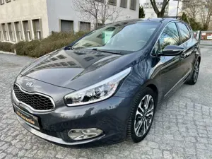 Kia Ceed / cee'd Spirit - Navi/ Schaltwippen -