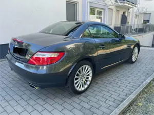 Mercedes-Benz SLK 200 SLK 200 (BlueEFFICIENCY) 7G-TRONIC Bild 5