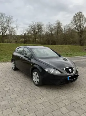 SEAT Leon 1.6 mit TÜV /Zahnriemen und Wasserpumpe Neu/ Klima