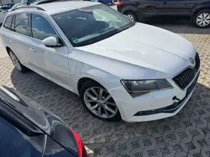 Skoda Superb Ambition. MOTORSCHADEN