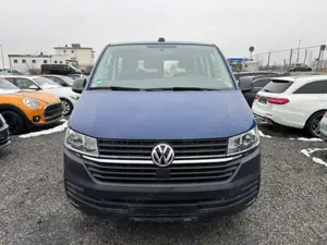 Volkswagen T6 Transporter LANG 3-Sitzer AHK NAVI PTS Bild 2