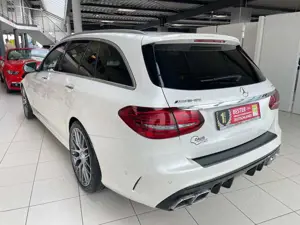 Mercedes-Benz C 63 AMG T-Modell+Automatik+Pano+Navi+Nappa+LED+ Bild 4