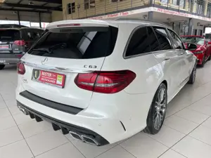 Mercedes-Benz C 63 AMG T-Modell+Automatik+Pano+Navi+Nappa+LED+ Bild 5
