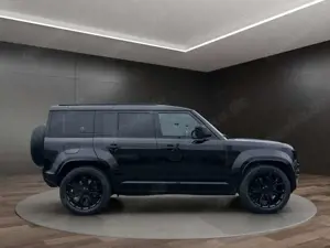 Land Rover Defender 110 P635 OCTA Black Edition elek. AHK Bild 3