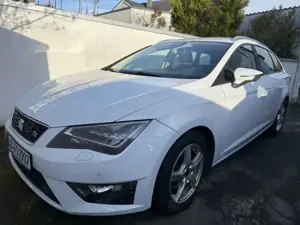 SEAT Leon FR ST 2.0TDI DSG Leder, Navi, AHK, SHG, SH, Klima