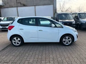 Kia Venga Spirit*KAMERA*NAVI*SITZHEIZUNG* Bild 4