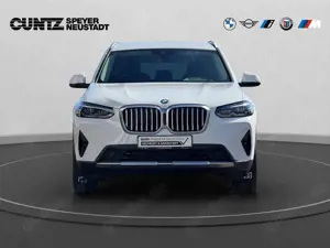 BMW X3 xDrive30e  Navi Head-Up Driving+Parkassist HiFi DA Bild 2