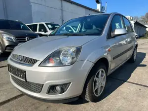 Ford Fiesta Ghia, Klima, AHK, 1. Hand