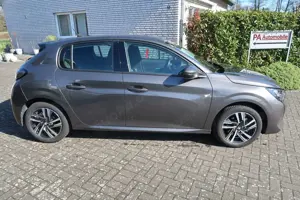 Peugeot 208 Allure*AHK*LED* Bild 5