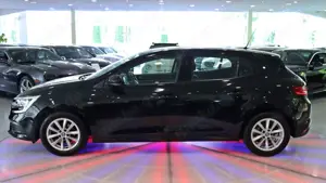 Renault Megane IV Sport*KLIMAAUT*NAVI*LED*SHZ*PDC*MFL*BC Bild 3