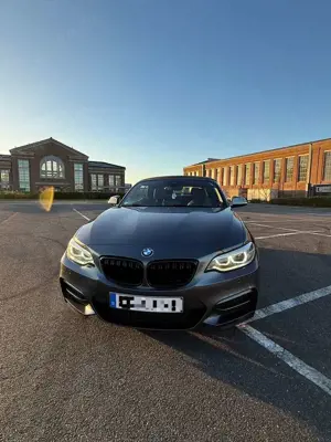 BMW 235 BMW M235i Cabrio | Automatik | Exklusive Farbkombi Bild 2