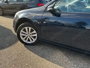 Volkswagen Golf VI Style *1.HAND+AUTOMATIK*BI-XENON* Bild 4