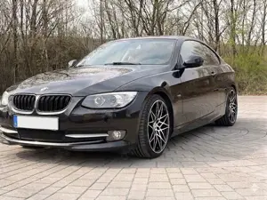 BMW 318 E92 Coupe | Schwarz | 19" | Leder | Service