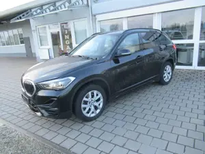 BMW X1 sDrive 20 i Sport Line Head Up viele Extras